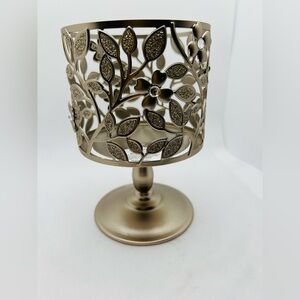 Bath & Body Works Dogwood Candle Pedestal Holder